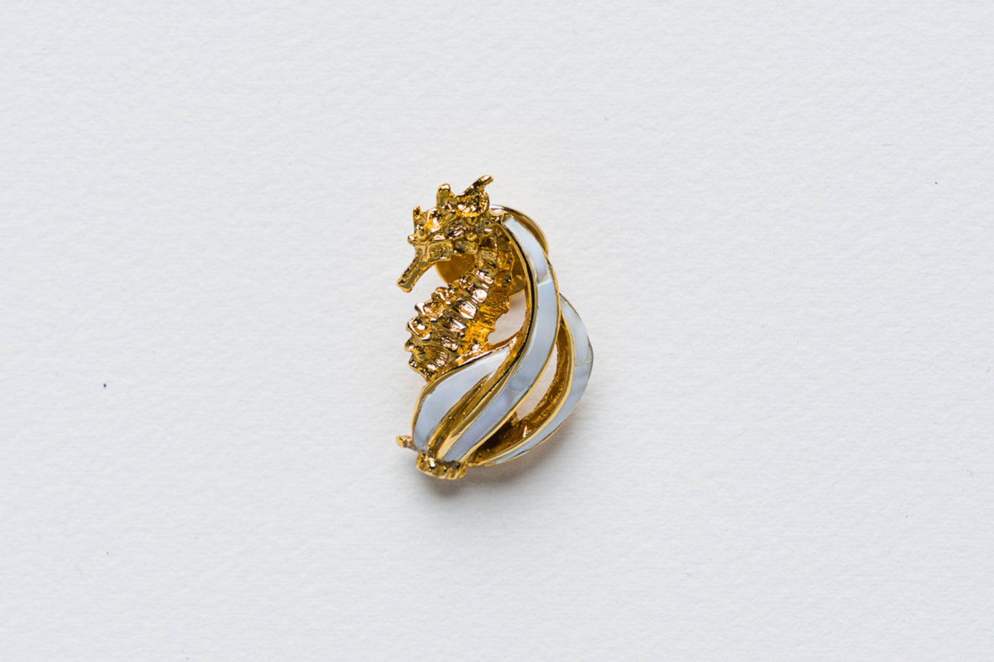 Triton's Brooch: Sea Horse in White Cabebe Shell