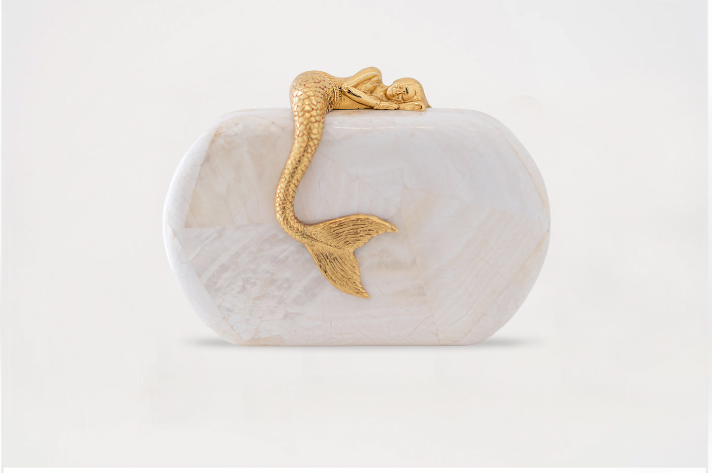 Siren Minaudiere in White Cabebe Shell