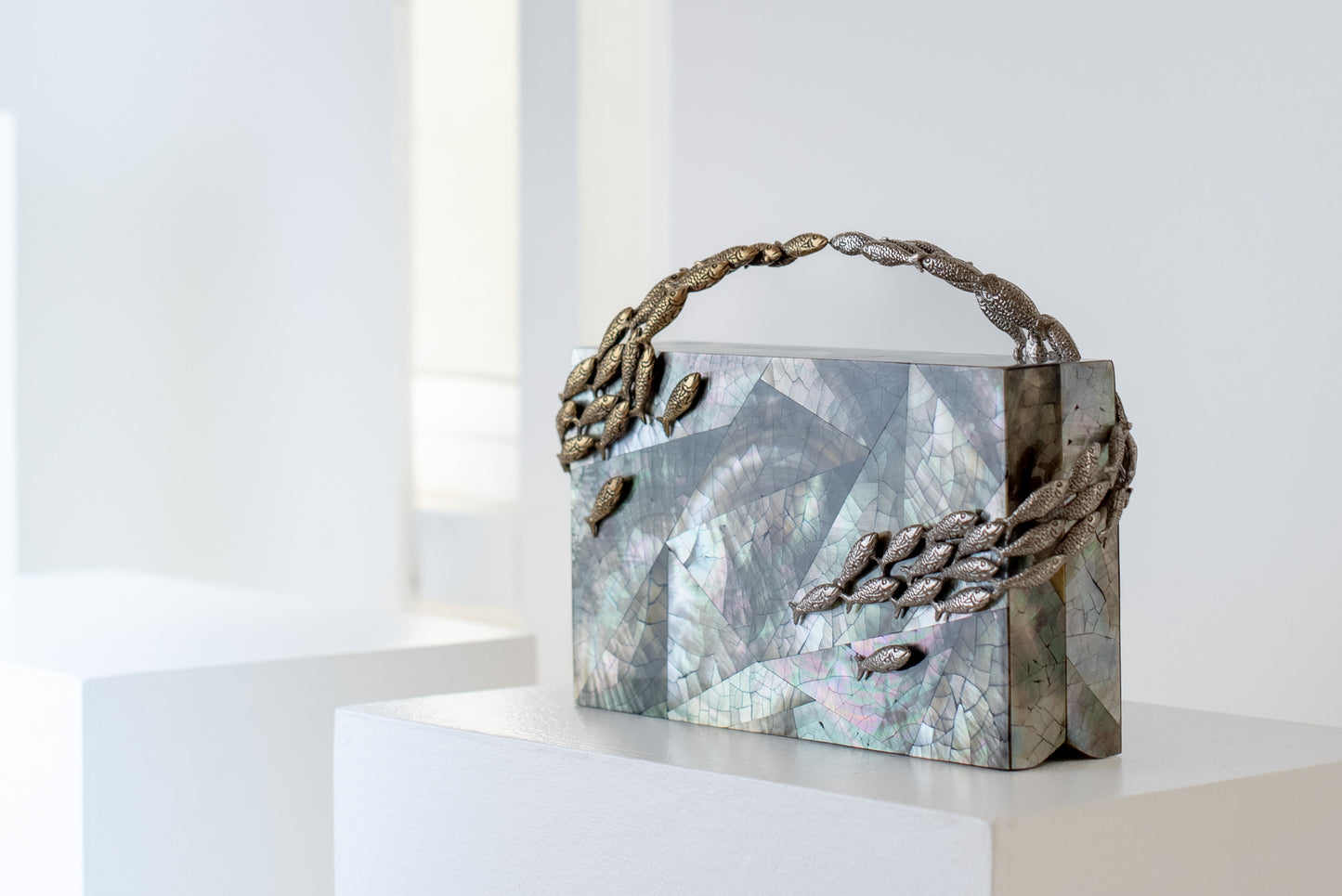 Oceania Minaudiere in Black Lip Shell