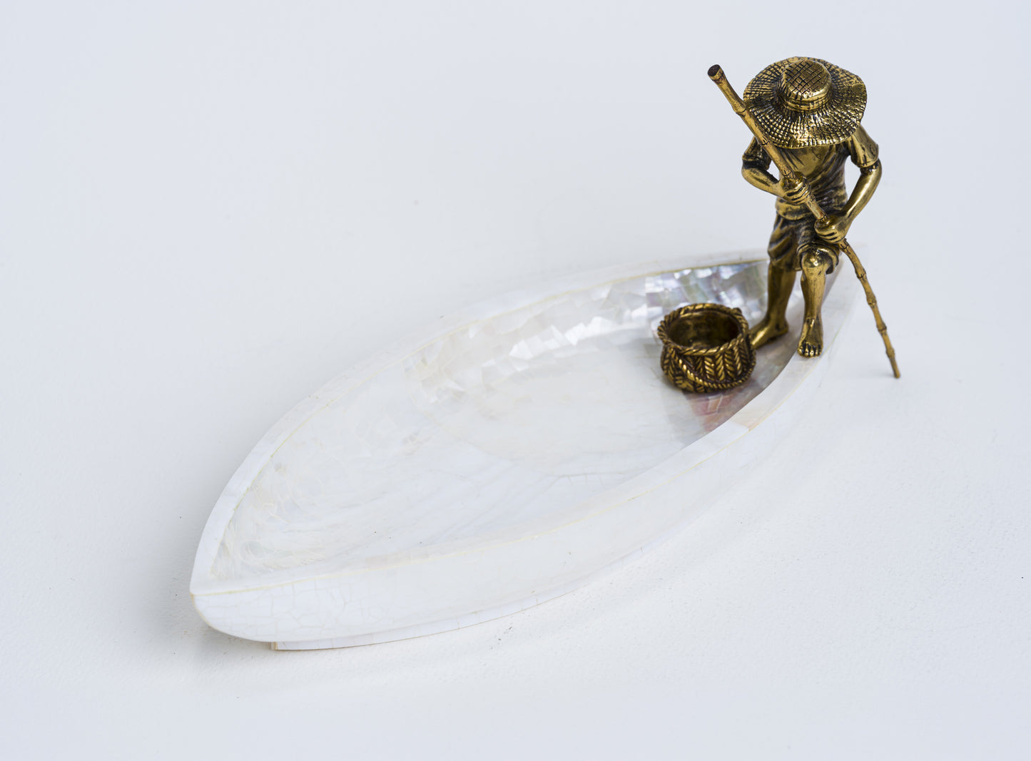 Mini Banca in White Cabebe Shell