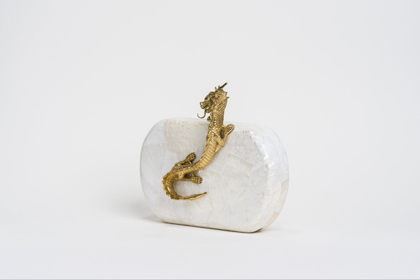 Suzy Wong Minaudière in White Cabebe Shell