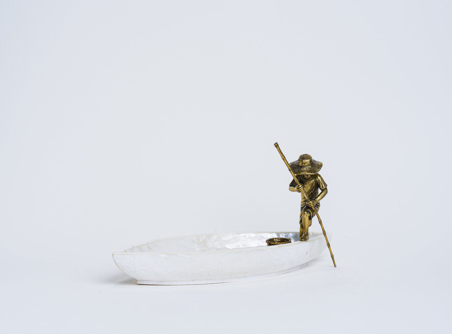 Mini Banca in White Cabebe Shell