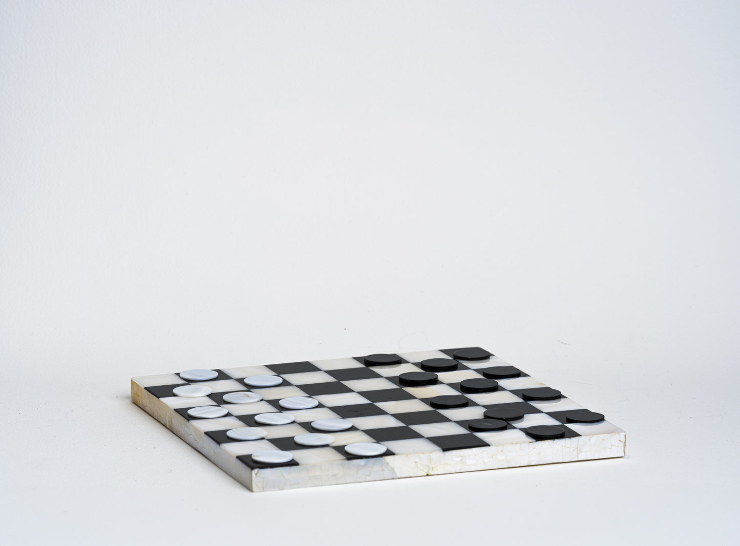 Checker Board in White Cabebe & Black Tab Shell