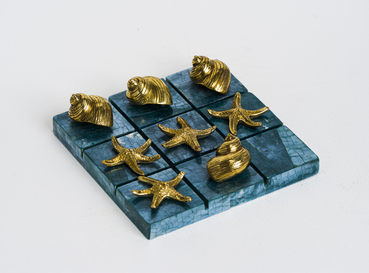 Tic Tac Toe in Blue Hammer Shell