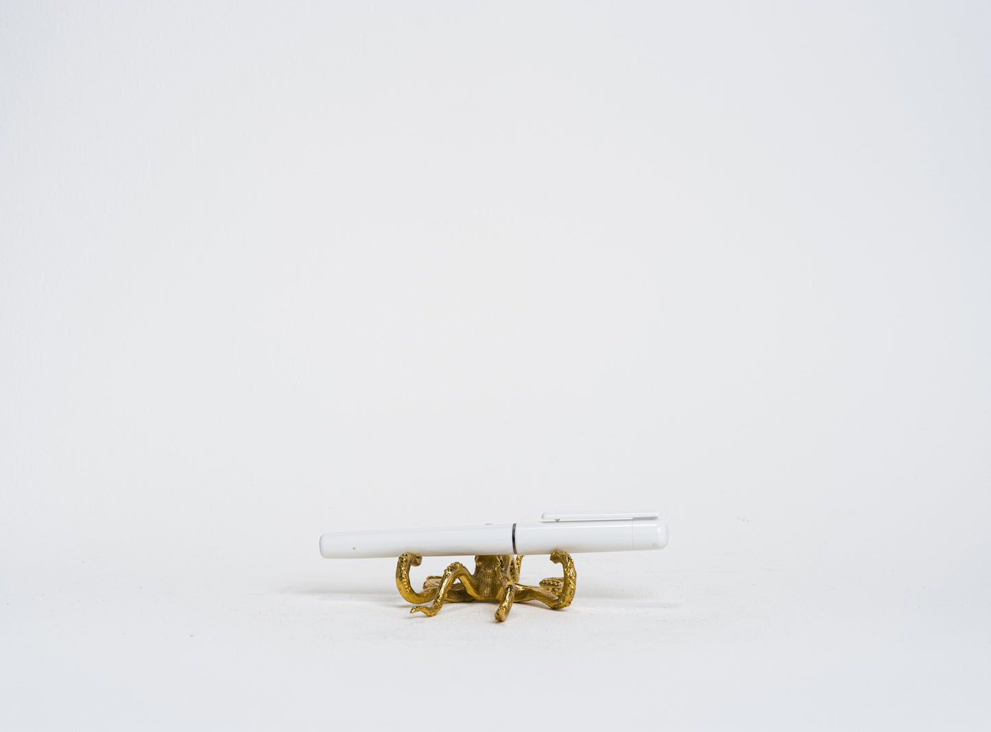 Octi Penholder