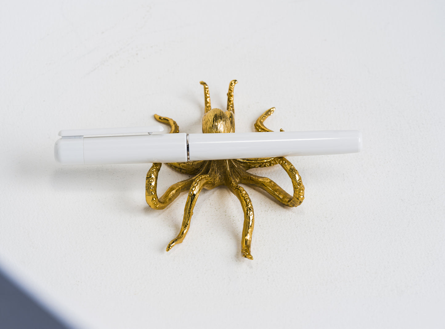 Octi Penholder