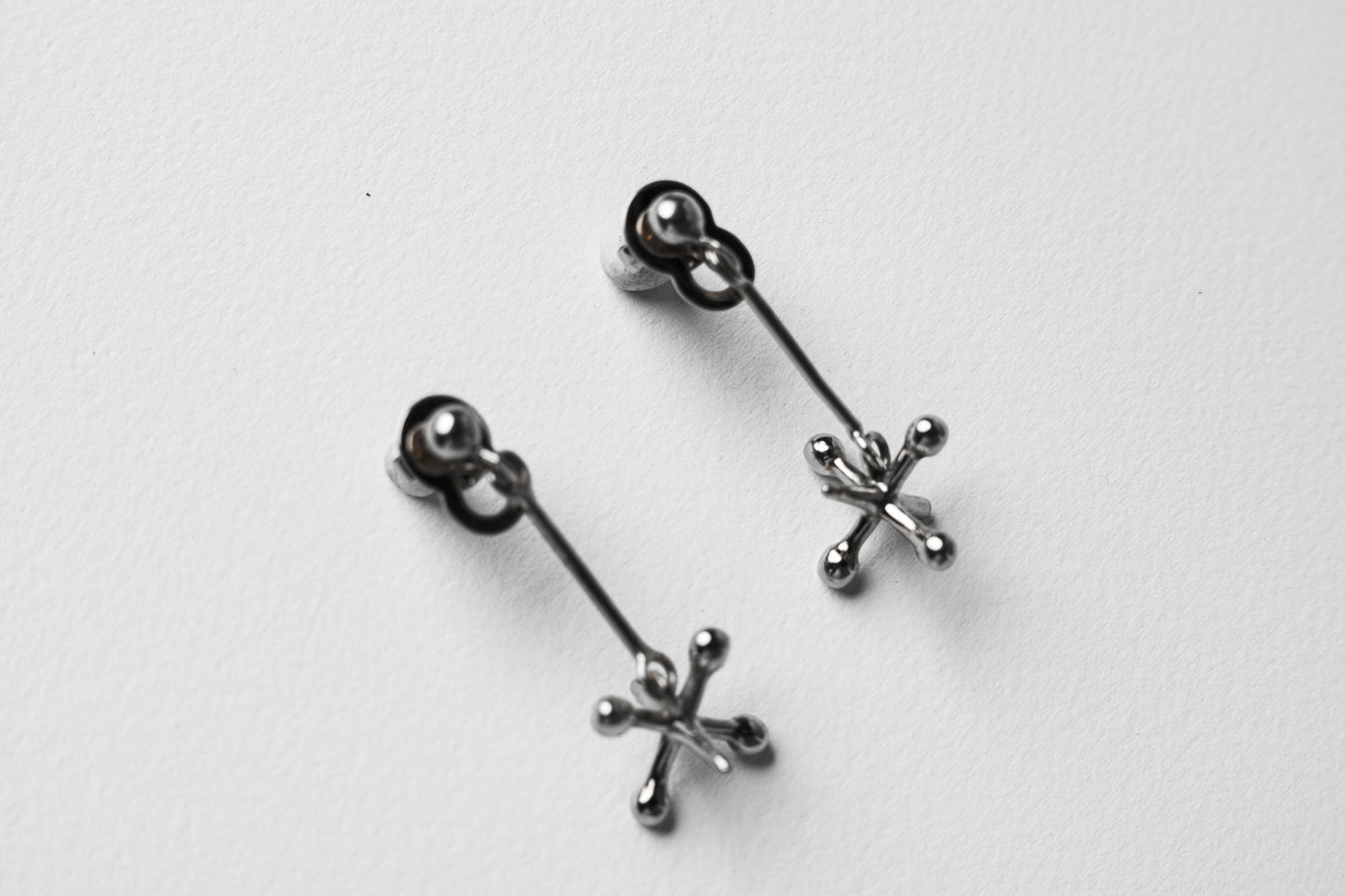 Jackstone Dangling Earrings plated in Silver