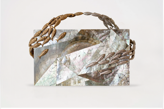 Oceania Minaudiere in Black Lip Shell